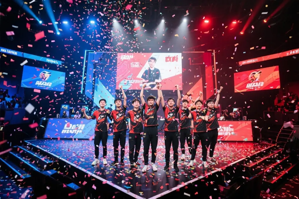 荣耀之巅再扬帆：中国电竞力量如何书写世界传奇